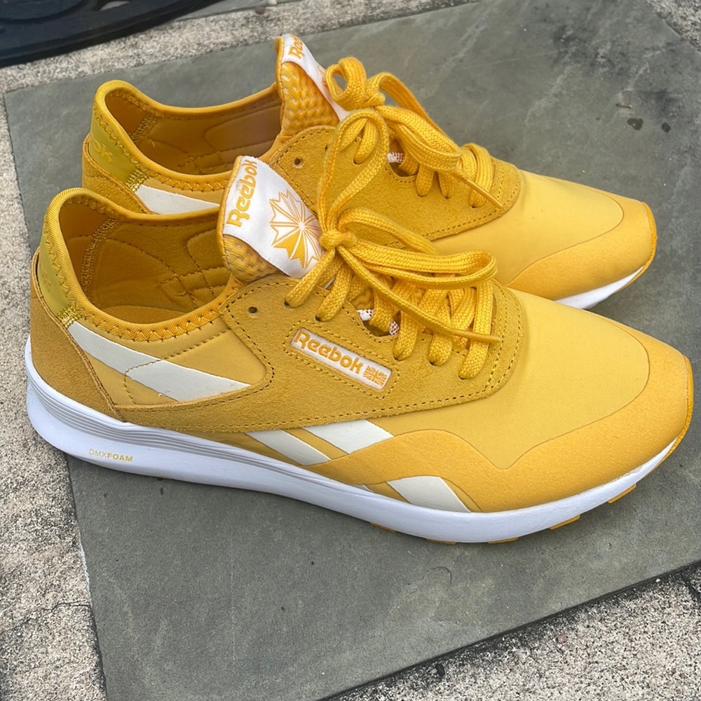 Reebok Classic Nylon Shoes Yellow Gold - Worn Once - Women’s Size 10
